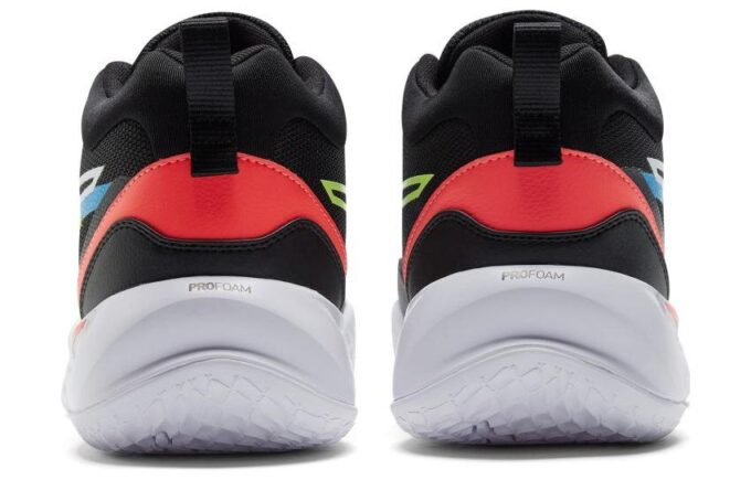 Playmaker Pro “Lima negra azabache”