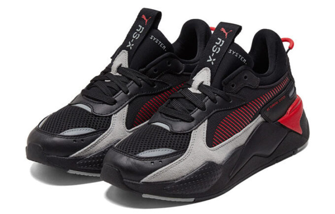 Reinvención del RS-X “Negro, Alto Riesgo, Rojo”