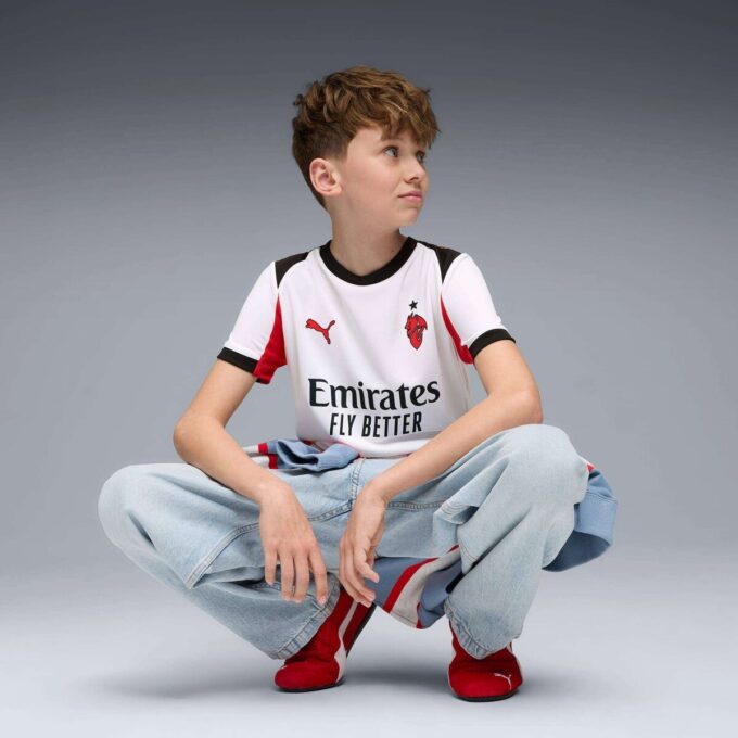 Réplica de la camiseta de fútbol de visitante del AC Milan 25/26 para niños grandes Réplica de la camiseta de fútbol de visitante del AC Milan 25/26 para niños grandes