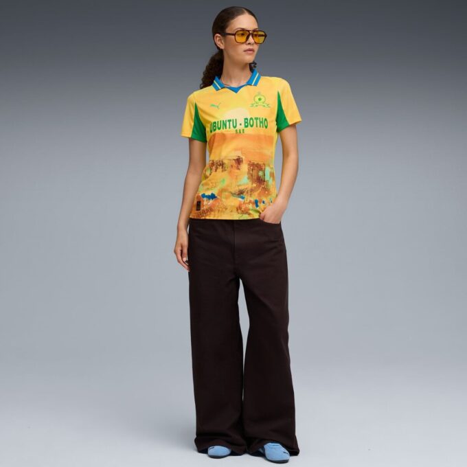 Réplica de la camiseta de fútbol PUMA x KIDSUPER Mamelodi Sundowns para mujer Réplica de la camiseta de fútbol PUMA x KIDSUPER Mamelodi Sundowns para mujer