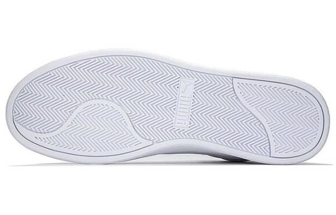 Shuffle Mid “Blanco, negro y dorado”