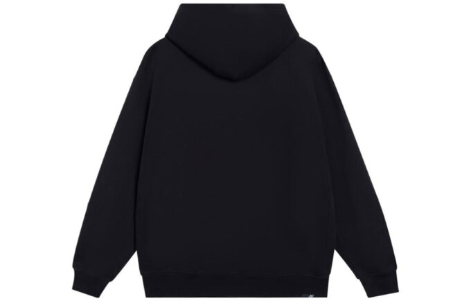 Sudadera clásica metalizada de corte regular en negro