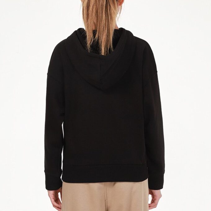 Sudadera con capucha clásica con el logotipo en blanco y negro (mujeres)
