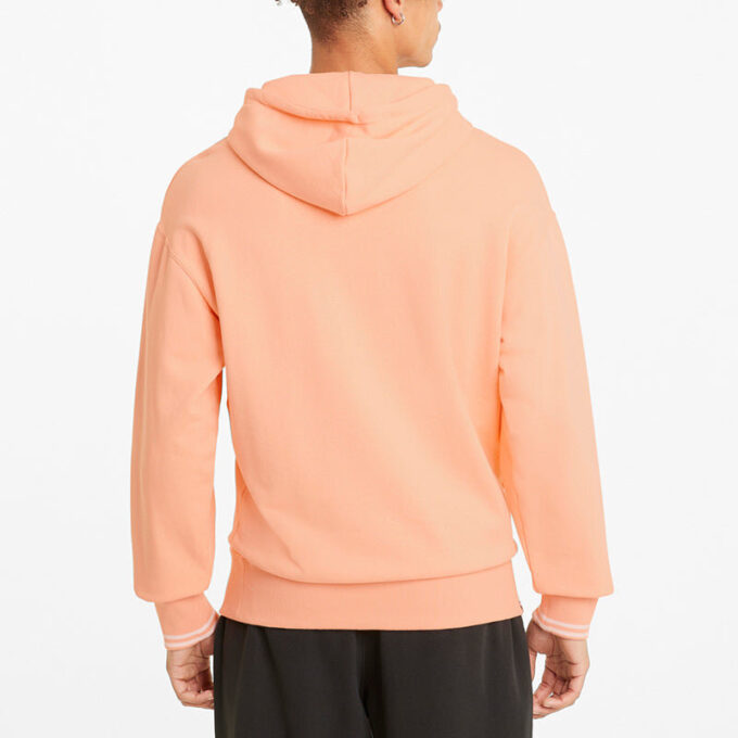 Sudadera con capucha con el logo del centro en rosa, negro y blanco