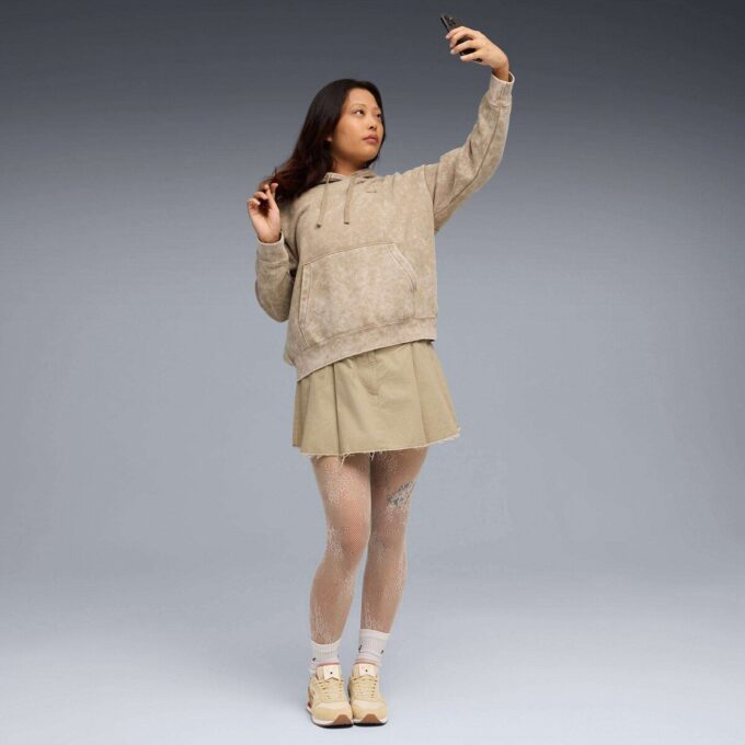 Sudadera con capucha de polar con lavado ácido Elevated Essentials para mujer Sudadera con capucha de polar con lavado ácido Elevated Essentials para mujer