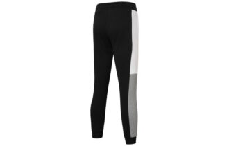 Sudadera con capucha Fusion y pantalones vaqueros oscuros “Negro”