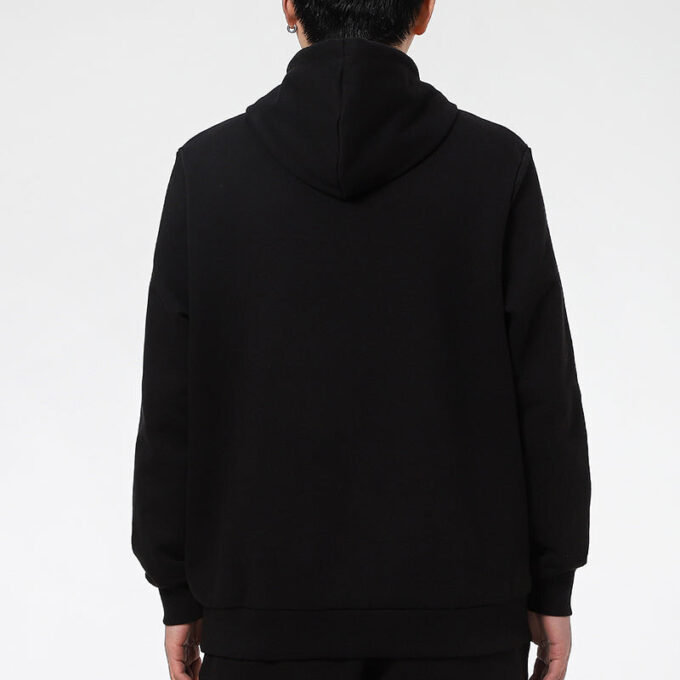 Sudadera con capucha gráfica “Negro y blanco”