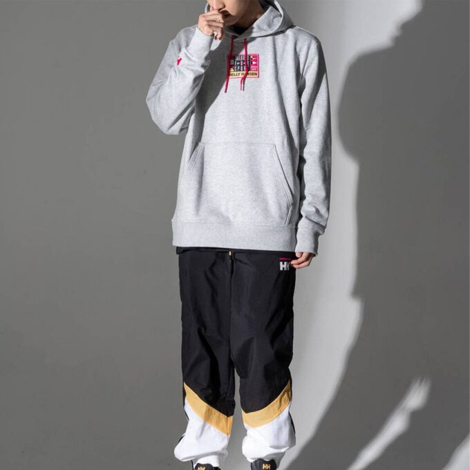 Sudadera con capucha PUMA x Helly Hansen “Gris y roja”