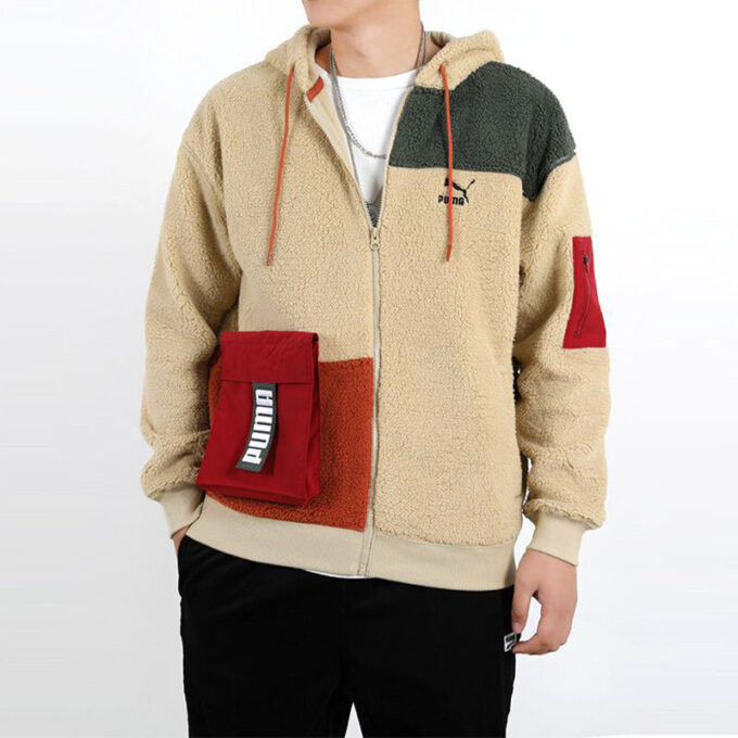 Sudadera con capucha y cremallera completa de sherpa con diseño retro en beige, rojo y verde