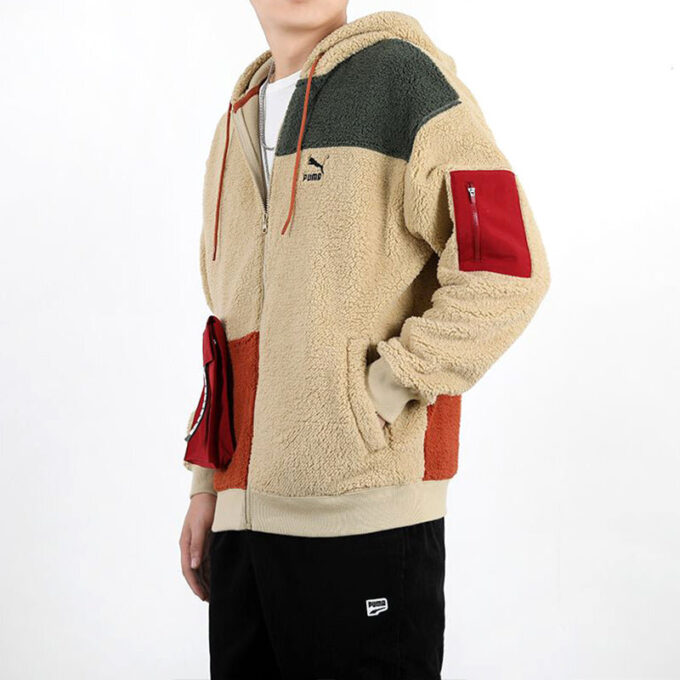 Sudadera con capucha y cremallera completa de sherpa con diseño retro en beige, rojo y verde