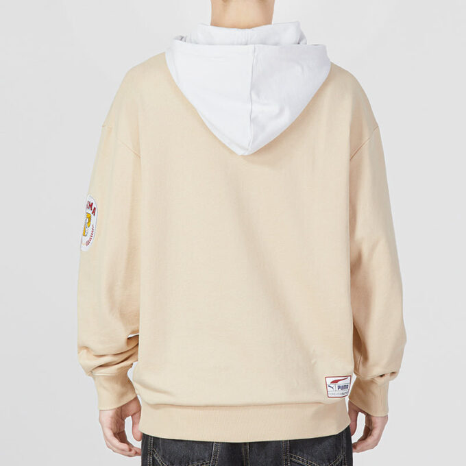 Sudadera con capucha y escudo del equipo en color beige