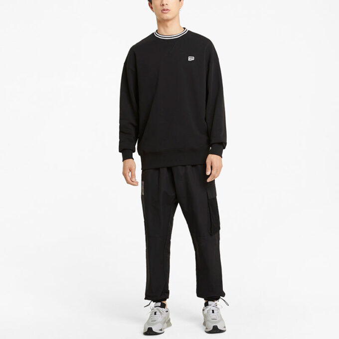 Sudadera con cuello redondo y logo pequeño en blanco y negro