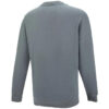 Sudadera gris con cuello redondo y logo pequeño