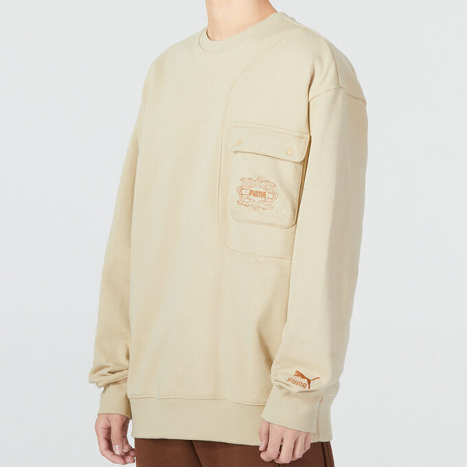 Suéter con cuello redondo y gráfico CC “Beige”