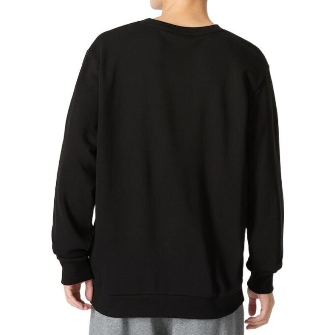 Suéter negro con cuello redondo y logotipo de ESS