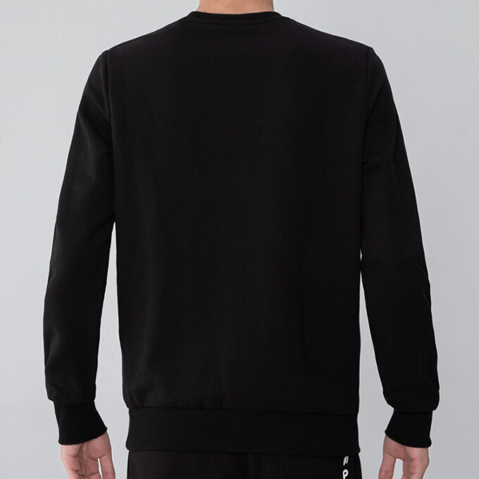 Suéter negro de cuello redondo con logotipo clásico