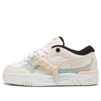 (WMNS) 180 “Feliz Navidad”