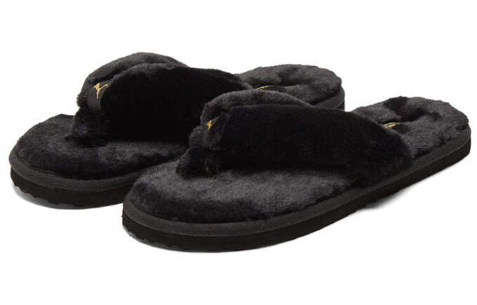 (WMNS) Chanclas Fluff “Equipo Negro Dorado”