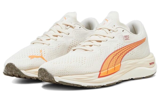 (WMNS) First Mile x Velocity Nitro 2 “Blanco cálido, melón brillante”