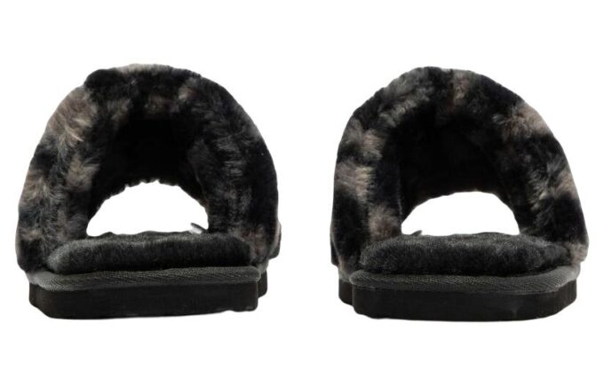 (WMNS) Fluff Remix Animal BX “Gris Negro”