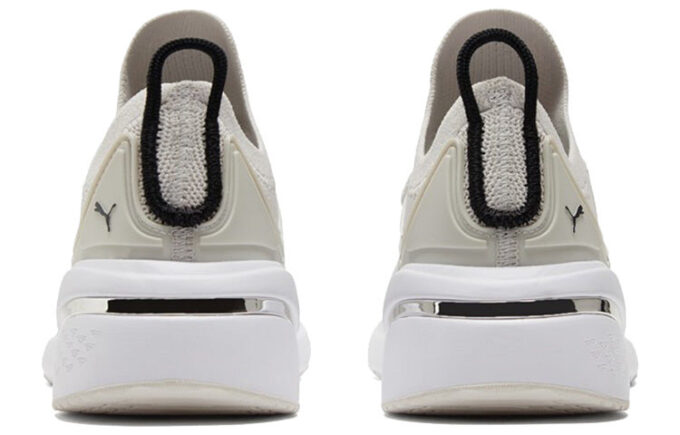 (WMNS) Forever XT “Nimbus Cloud Plata Metálico”