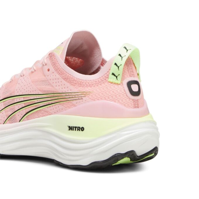 (WMNS) ForeverRun Nitro “Coral Hielo”