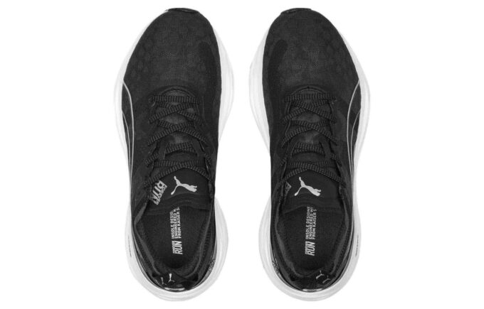 (WMNS) ForeverRun Nitro “Negro Blanco”