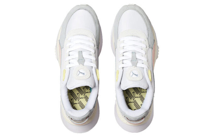 (WMNS) Jinete salvaje rodando “Niebla azul blanca”