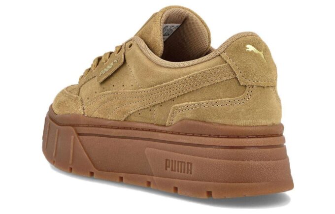 (WMNS) Mayze Stack Suede “Marrón Dorado”