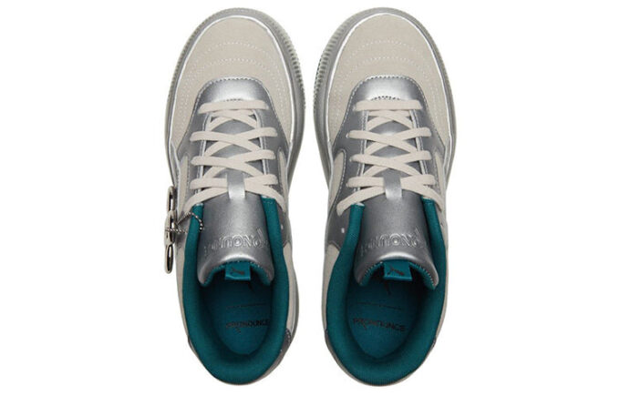 (WMNS) Pronuncia x Suede Mayu 2 “Silver Ultra Violet”