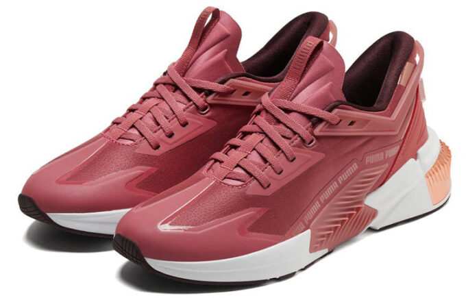 (WMNS) Provoke Xt Ftr Moto Rose Zapatillas de running de caña baja en rojo