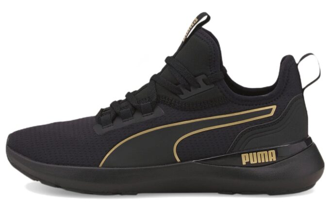 (WMNS) Pure XT “Equipo Negro Dorado”