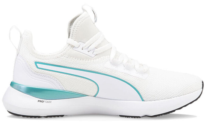 (WMNS) Pure XT “Stardust – Porcelana blanca”