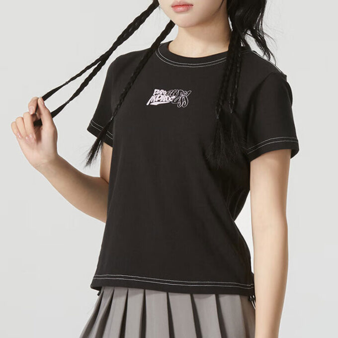 (WMNS) Top corto gráfico “Negro”