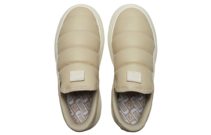 (WMNS) Zapatillas sin cordones Mayu de gamuza color marfil