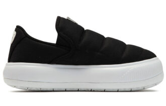 (WMNS) Zapatillas sin cordones Mayu de lona y ante en blanco y negro