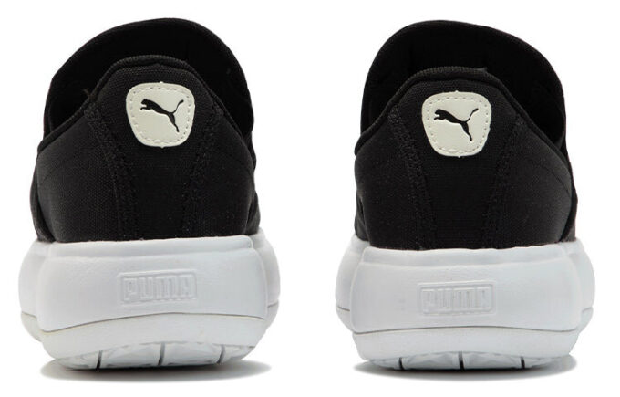 (WMNS) Zapatillas sin cordones Mayu de lona y ante en blanco y negro