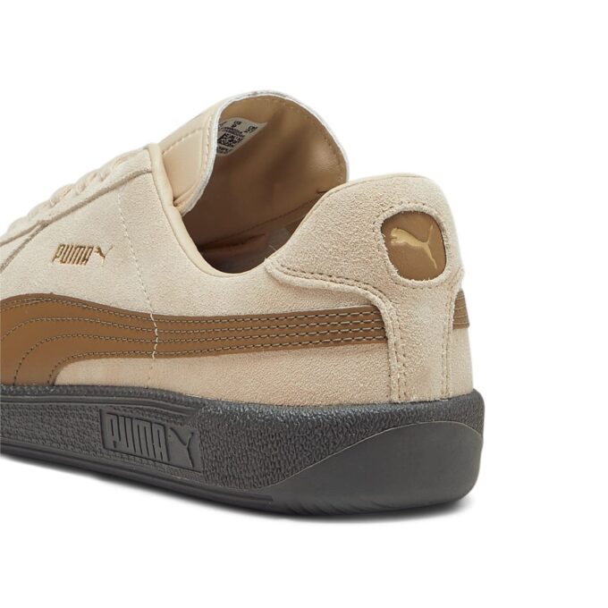 Zapatillas de deporte del ejército de gamuza