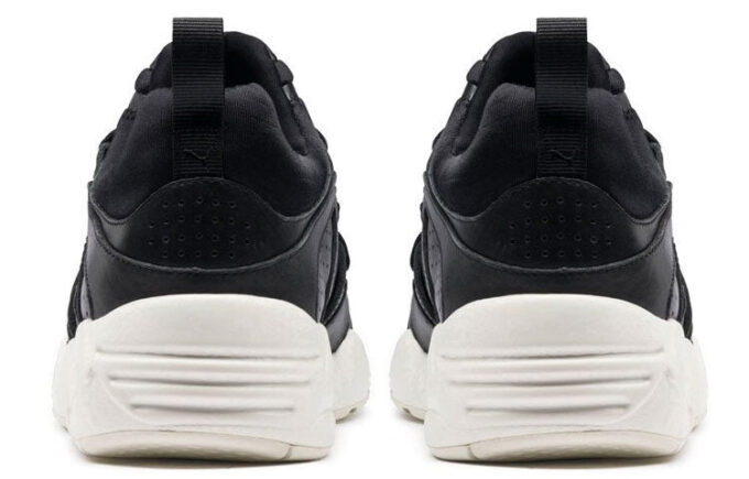Zapatillas de running de caña baja Blaze Of Glory en negro y blanco