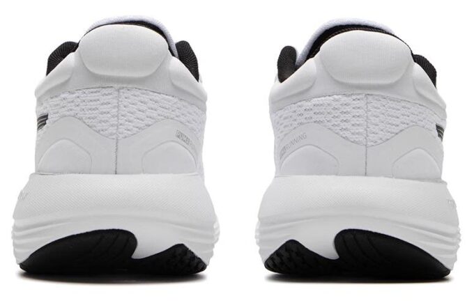 Zapatillas de running Scend Pro “Blanco y negro”