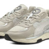 Zapatillas de running Wild Rider de caña baja en color marfil, gris, plateado y blanco