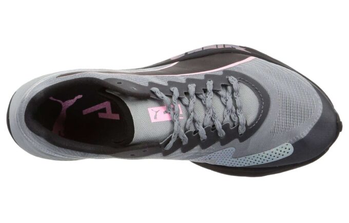 Zapatillas de trail running Fast-Trac Apex NITRO para mujer, color gris y negro