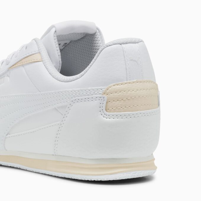 Zapatillas deportivas fáciles de poner para niños grandes de Bella Donna Zapatillas deportivas fáciles de poner para niños grandes de Bella Donna