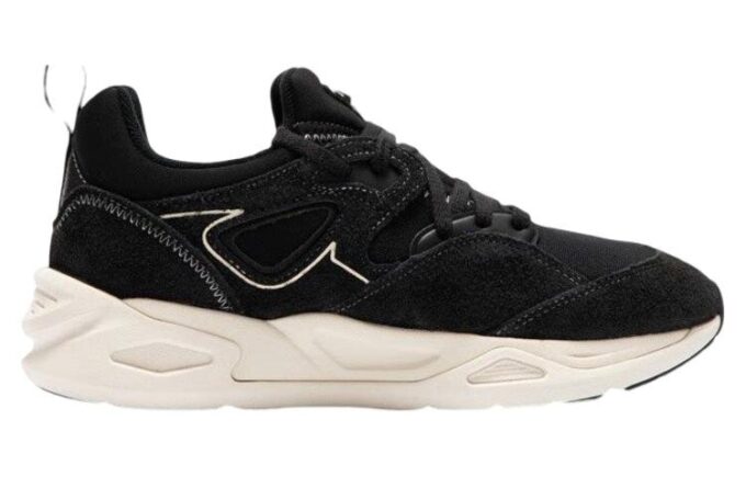 Zapatillas desgastadas TRC Blaze “Negro y blanco”
