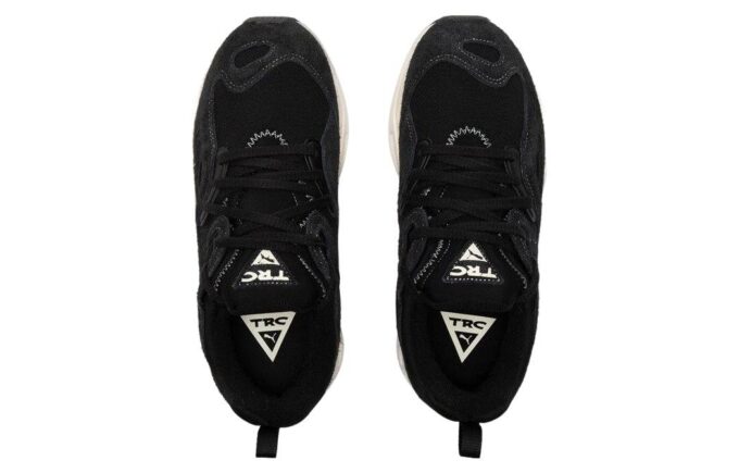 Zapatillas desgastadas TRC Blaze “Negro y blanco”