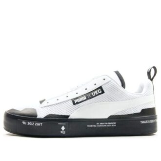 Zapatillas sin cordones UEG x Court Play “Gravity Resistance – Blanco”